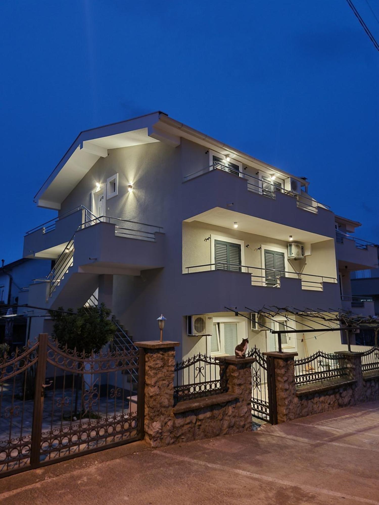 Apartments Vranes تيفات المظهر الخارجي الصورة